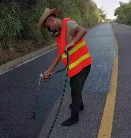 昌江路面喷涂翻新彩色步道施工方案